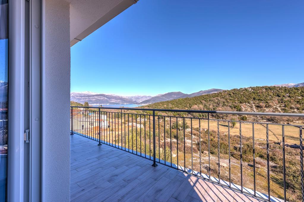 Villa Sandy Apartments Tivat Exterior foto